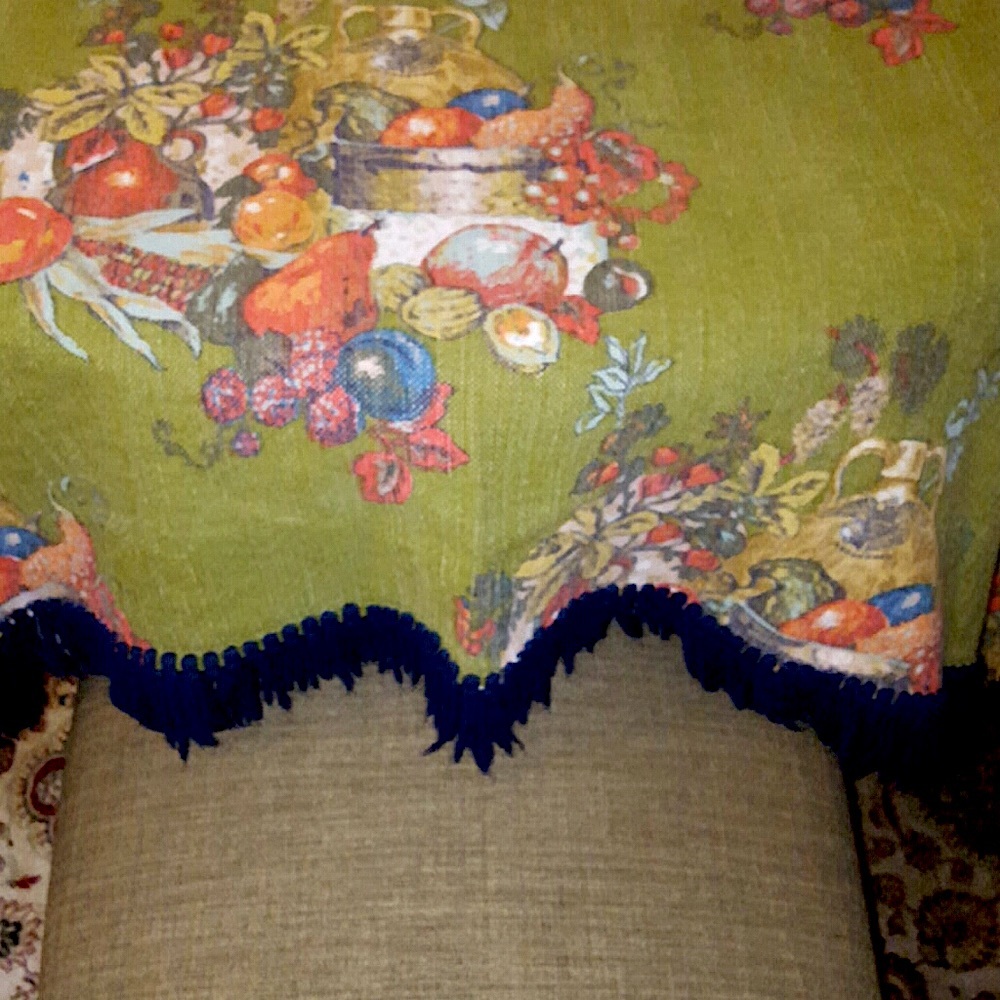 Vintage Rectangular Fringed Fruit Design Tablecloth 54" x 68" - Picture 7 of 16